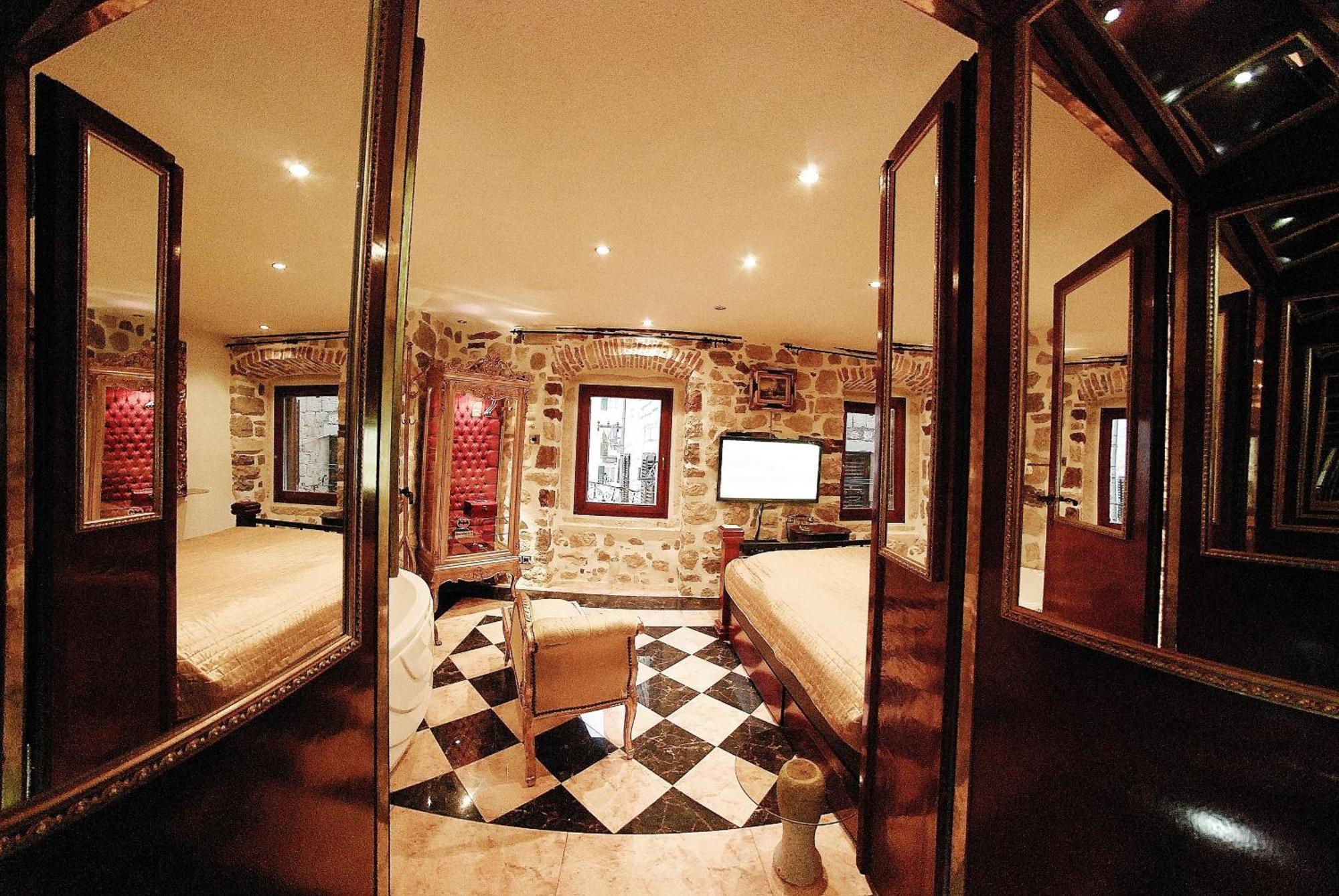 Cattaro Royale Apartment ภายนอก รูปภาพ